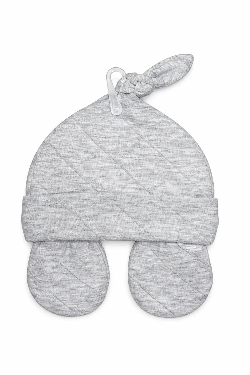 Quilted light grey baby hat and mittens set, soft cotton, newborn clothing accessory